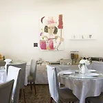Santuzza Art מלון